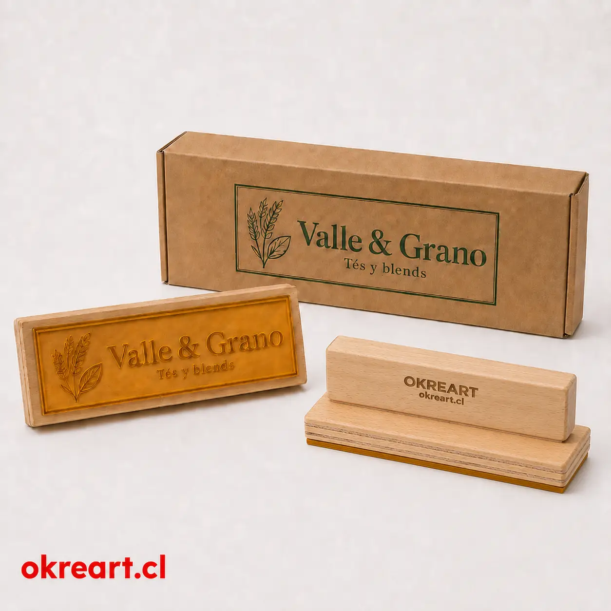 timbre de madera personalizado 7x15 cm con polímero HD, mango OKREART y caja kraft rectangular Valle & Grano y sello de madera horizontal 7x15